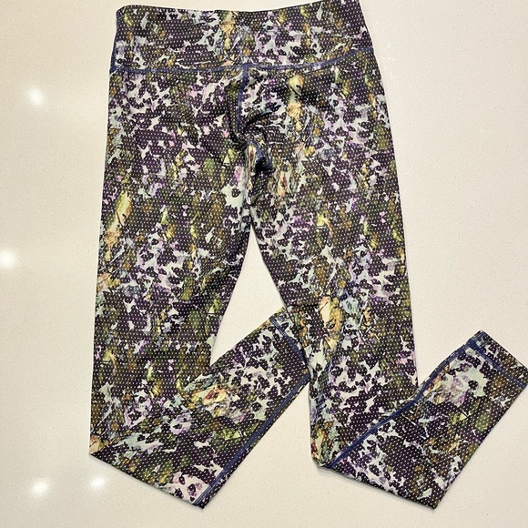 Lululemon Wunder Under Full On Luxtreme Leggings Floral Dot Yoga Pants Size: 8 - Picture 2 of 4